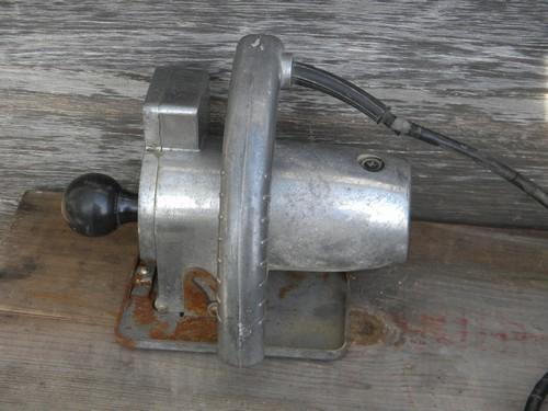 photo of vintage 1950s machine age electric WEN All Saw 909 saber saw or jigsaw #3