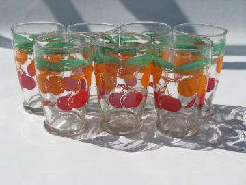 catalog photo of vintage 1950s swanky swigs, orange & tomato print juice glasses