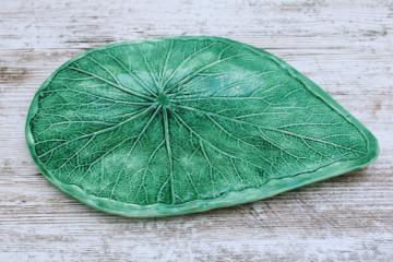 catalog photo of vintage 1970 handmade ceramic tropical palm leaf shaped tray, green glaze art pottery 