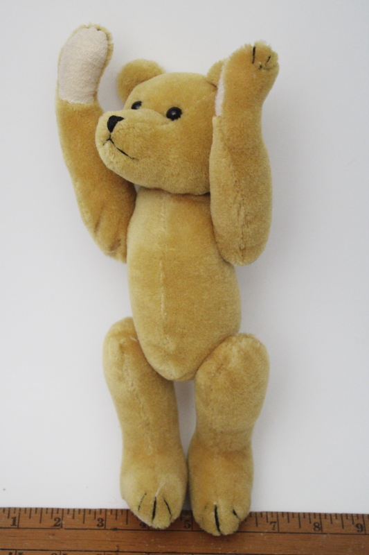 photo of vintage 1990s Boyds bear golden honey mohair teddy bear, antique style jointed poseable bear #5