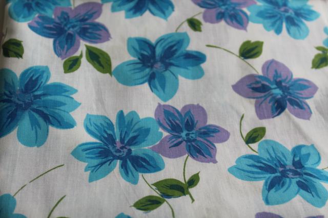 photo of vintage 36 wide cotton fabric w/ blue & purple violets, large scale floral print #1