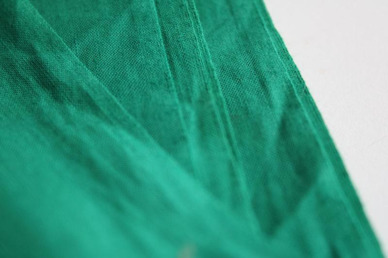 photo of vintage 36 wide cotton fabric, quilting weight solid color kelly green #2