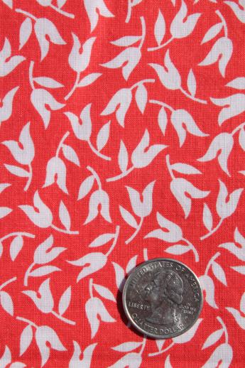 photo of vintage 36w cotton quilting fabric, red & white tulips tiny flowers print #1