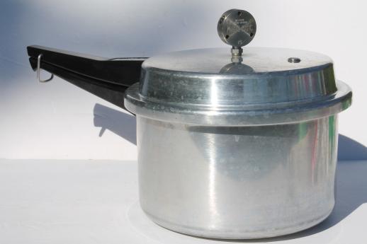 photo of vintage 4 quart Mirro-matic pressure cooker, heavy aluminum jiggle top pressure cooker #5