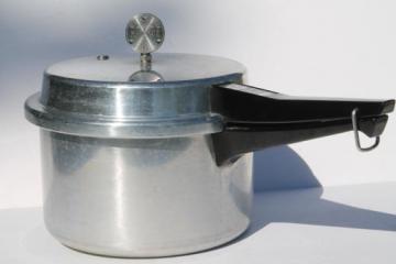 catalog photo of vintage 4 quart Mirro-matic pressure cooker, heavy aluminum jiggle top pressure cooker