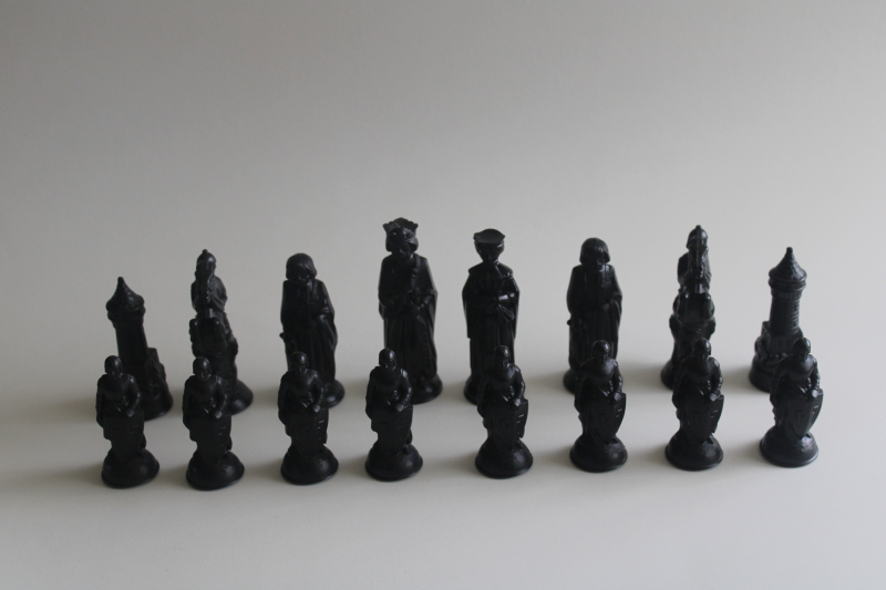 photo of vintage ANRI ES Lowe medieval King Arthur chess set, carved wood look plastic chess pieces  #12