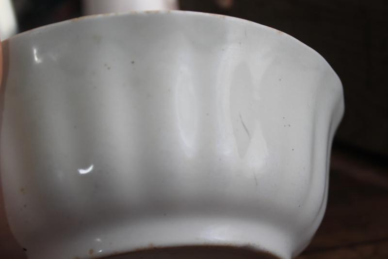 photo of vintage Alfred Meakin Royal Ironstone china bowl w/ fluted ladyfinger shape #7