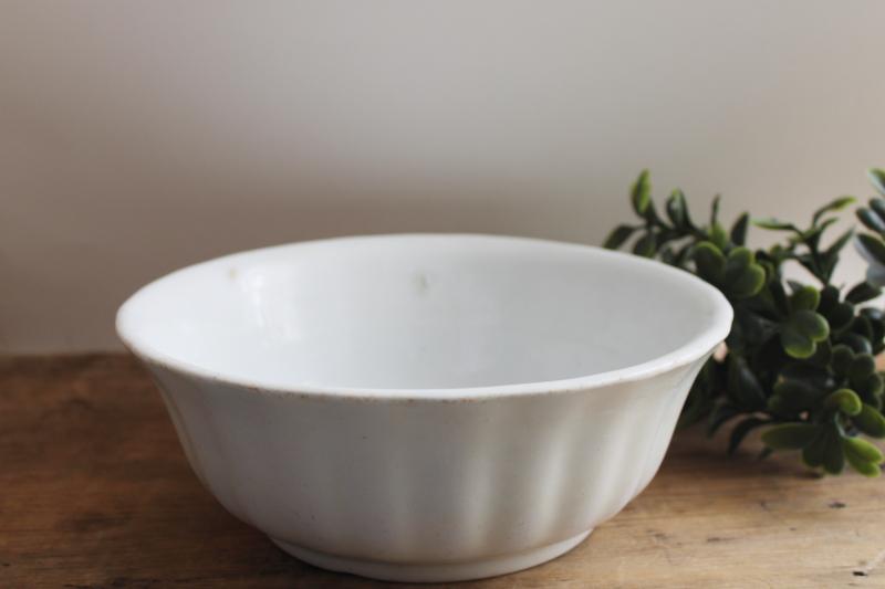 photo of vintage Alfred Meakin Royal Ironstone china bowl w/ fluted ladyfinger shape #1