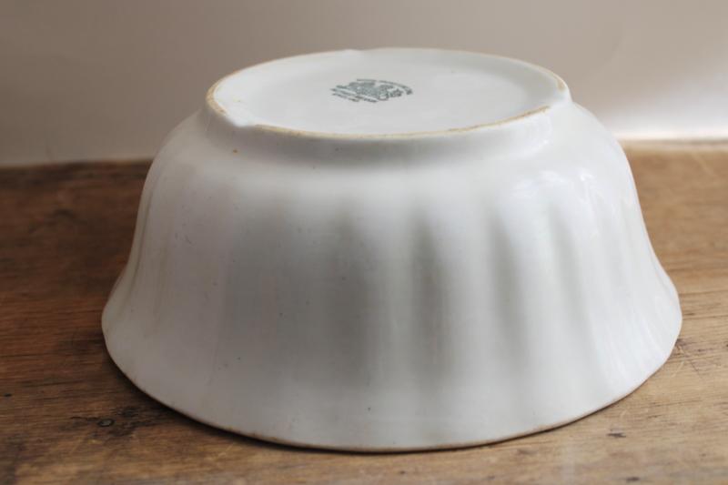 photo of vintage Alfred Meakin Royal Ironstone china bowl w/ fluted ladyfinger shape #3