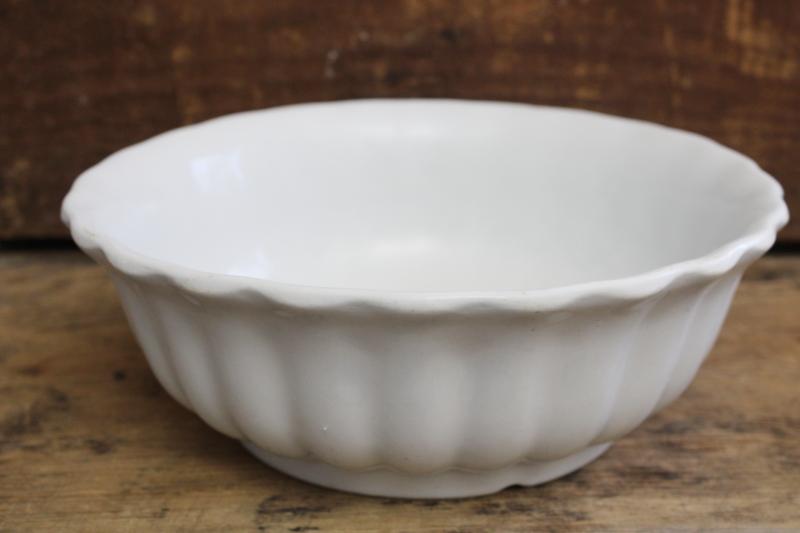 photo of vintage Alfred Meakin Royal Ironstone china bowl w/ fluted ladyfinger shape #1