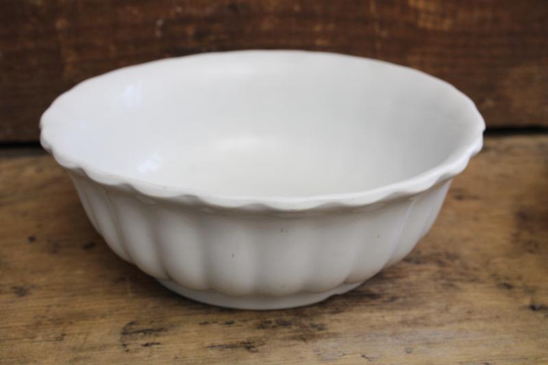 photo of vintage Alfred Meakin Royal Ironstone china bowl w/ fluted ladyfinger shape #8