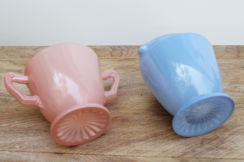 photo of vintage Anchor Hocking Rainbow depression glass cream & sugar pastel pink & blue #3