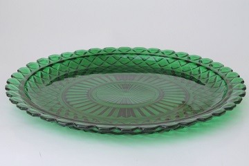 catalog photo of vintage Anchor Hocking forest green Waterford waffle cake plate serving platter