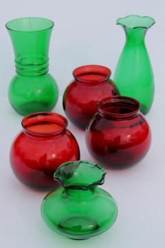 catalog photo of vintage Anchor Hocking glass Christmas vases, ruby red & forest green glass