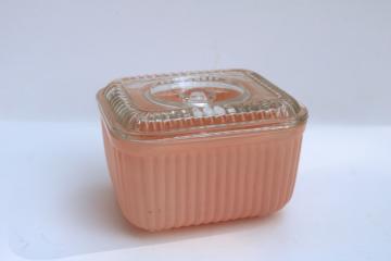 catalog photo of vintage Anchor Hocking glass refrigerator dish, fridgie leftovers box, pink platonite color w/ clear 