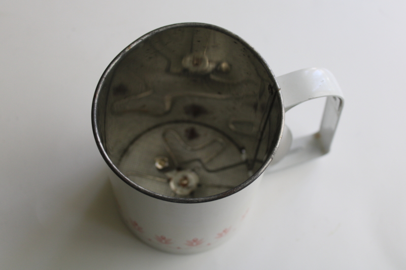 photo of vintage Androck flour sifter, white w/ red wheat print pint sized small sifter  #2