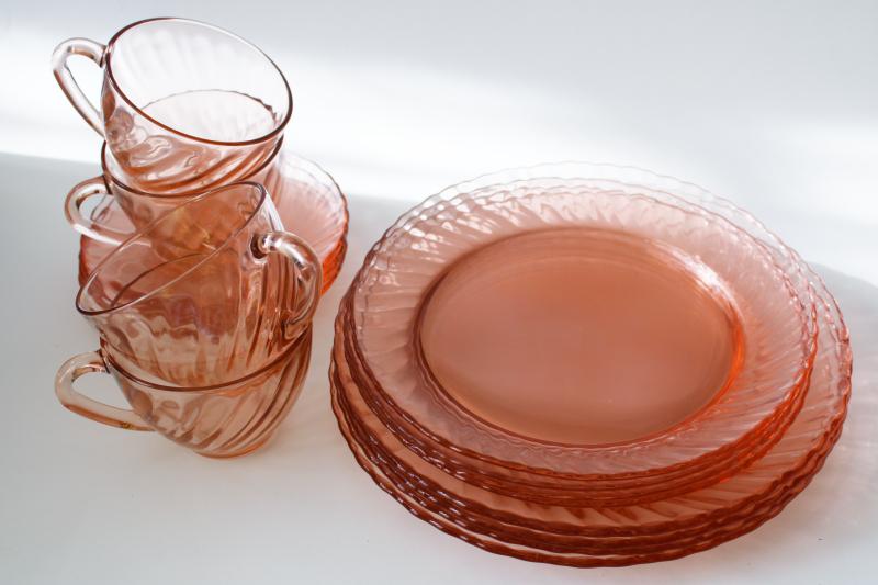 photo of vintage Arcoroc swirl pattern glass dishes set for four, depression glass pink color #5