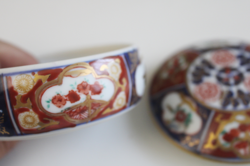 photo of vintage Arita Japan porcelain trinket box, hand painted Imari red & blue floral  #5