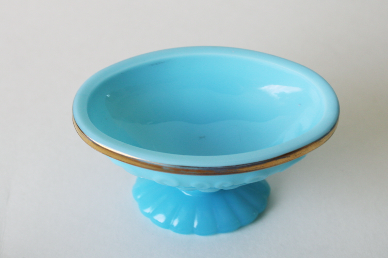 photo of vintage Avon Bristol blue opaline glass soap dish, aqua blue milk glass #4