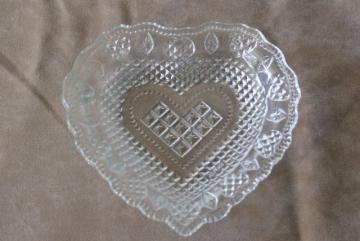 catalog photo of vintage Avon Cape Cod heart dish, tiny plate in crystal clear pressed glas