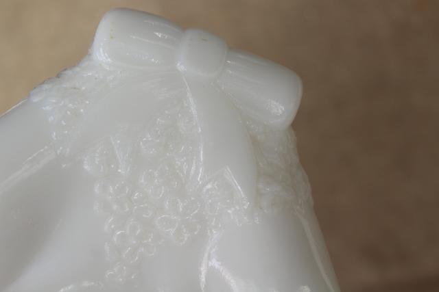 photo of vintage Avon milk glass large & small hand soap dish & jewelry tray or ring holder #5