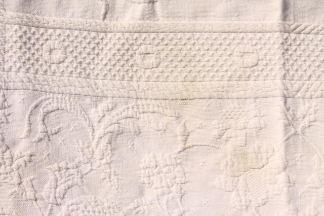 photo of vintage Bates bedspread, full double Queen Elizabeth heavy ivory cotton w/ fringe #2