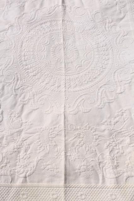 photo of vintage Bates bedspread, full double Queen Elizabeth heavy ivory cotton w/ fringe #6