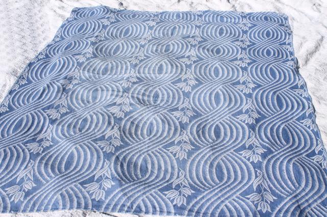 photo of vintage Bates bedspread, woven cotton bed  cover w/ dutch tulips, blue & white #3