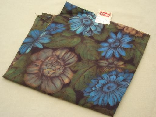 photo of vintage Bates print cotton sateen fabric, retro 40s 50s floral print #2