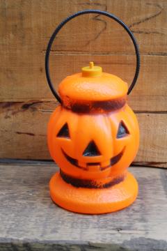 catalog photo of vintage Bayshore blowmold plastic jack o lantern pumpkin, flashlight trick or treat light 