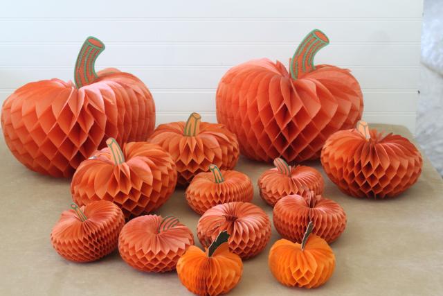 photo of vintage Beistledie cut honeycomb paper decorations, pumpkins for autumn Halloween #1