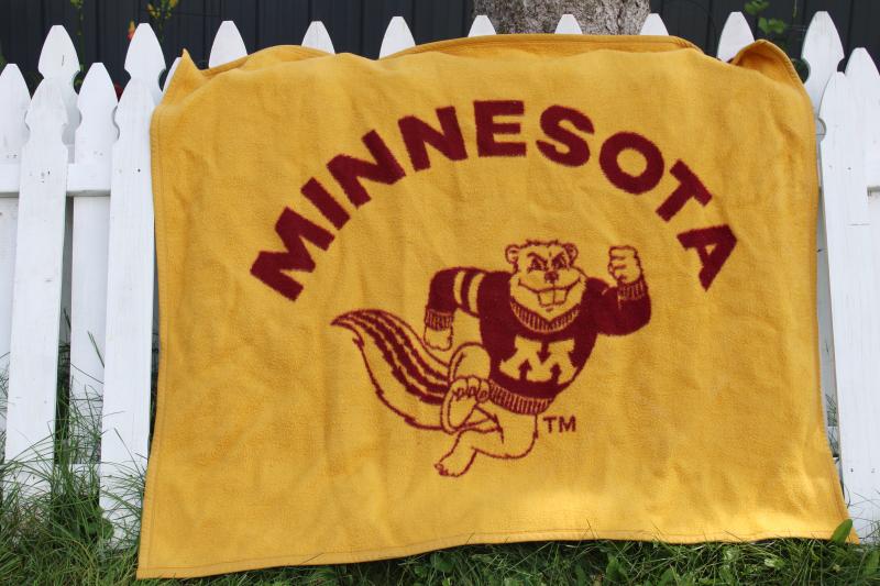 photo of vintage Biederlack stadium blanket team colors University of Minnesota Golden Gophers #1