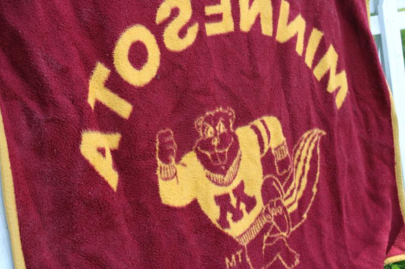 photo of vintage Biederlack stadium blanket team colors University of Minnesota Golden Gophers #2