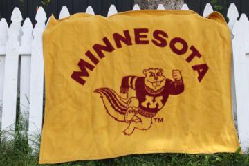 vintage Biederlack stadium blanket team colors University of Minnesota Golden Gophers