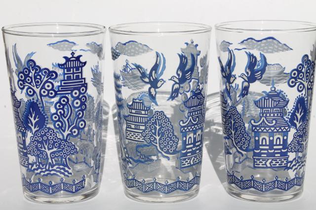 photo of vintage Blue Willow pattern glass drinking glasses, go-along tumblers for china dinnerware #2