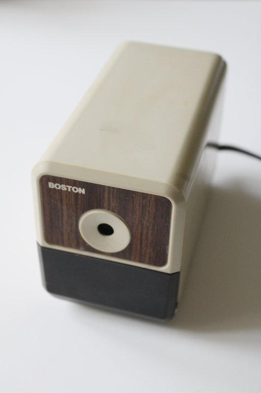 photo of vintage Boston model 18 electric pencil sharpener, works fine, nice & sharp  #2