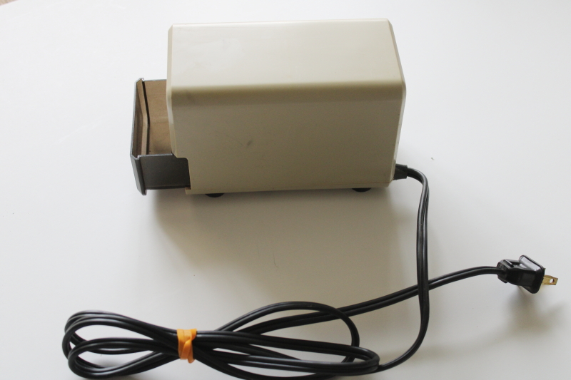 photo of vintage Boston model 18 electric pencil sharpener, works fine, nice & sharp  #3