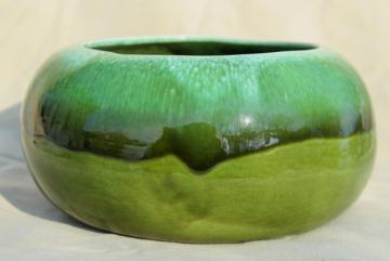 catalog photo of vintage California pottery, green drip glaze ceramic large round planter flower bulb pot