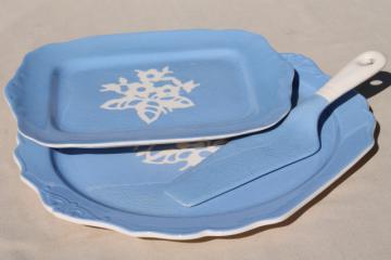 catalog photo of vintage Cameoware Harker china blue & white torte or sandwich tray, cake plate & server