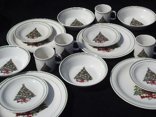 photo of vintage Christmas Tree holiday dishes, Mt. Clemens pottery set for four #1