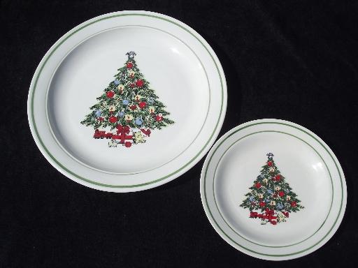 photo of vintage Christmas Tree holiday dishes, Mt. Clemens pottery set for four #3