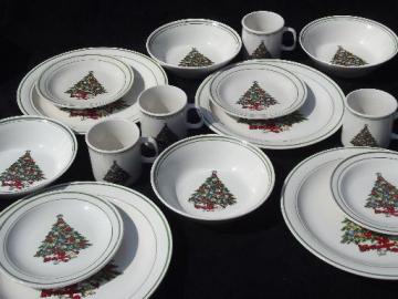 catalog photo of vintage Christmas Tree holiday dishes, Mt. Clemens pottery set for four