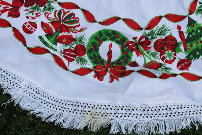 photo of vintage Christmas print cotton tablecloth, round fringed cloth for party or patio table #2