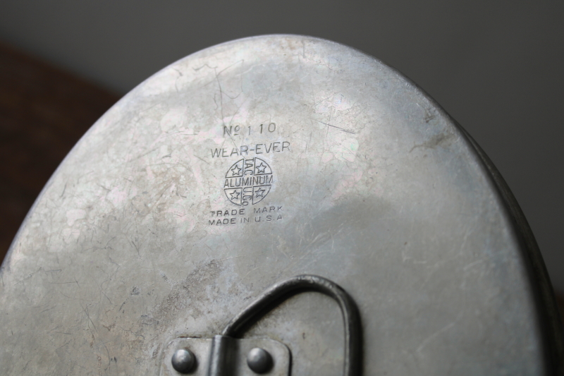 photo of vintage Christmas pudding mold, oval melon shape dome w/ handle, Wear Ever aluminum  #3