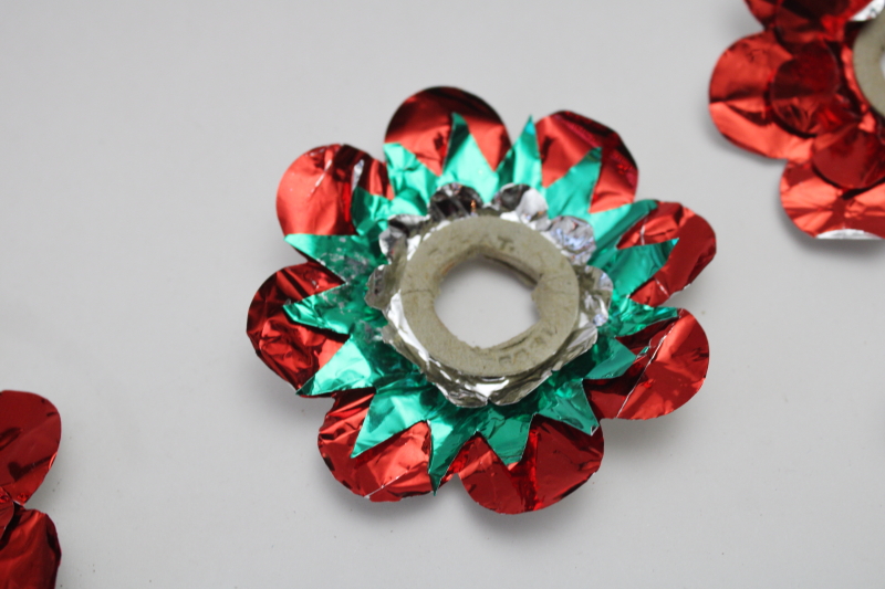 photo of vintage Christmas tree light bulb reflectors, colored foil flowers to fit big bulb lights #4