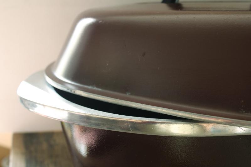 photo of vintage Club aluminum oval roaster w/ lid, BIG 10 qt roasting pan for a turkey #6