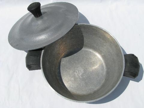 photo of vintage Club aluminum pot or casserole for 1 or 2, little dutch oven #2