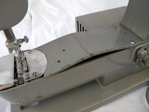 photo of vintage Compac sewing machine for restoration or parts #7