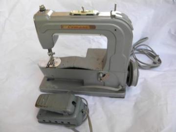 catalog photo of vintage Compac sewing machine for restoration or parts