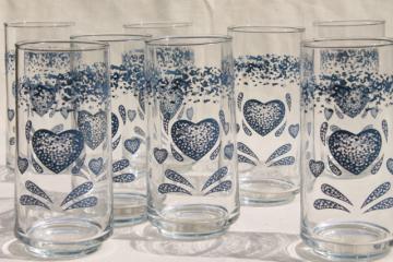 catalog photo of vintage Corelle blue heart go-along glassware, mint in box glass tumblers w/ sponged hearts